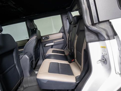 Used 2022 Ford Bronco Wildtrak AWD/4WD image 11