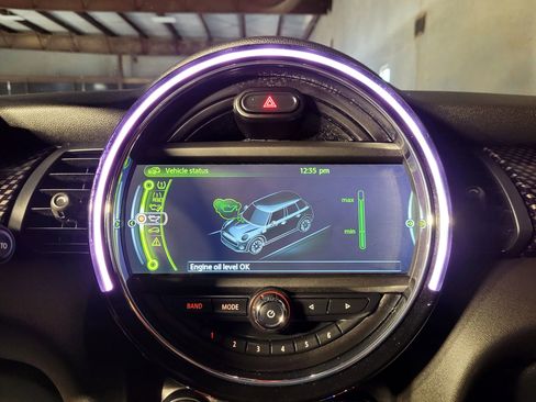 Used 2015 MINI Cooper S image 32