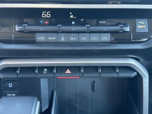 Used 2022 Toyota Tundra SR5 w/ SR5 Convenience Package image 17