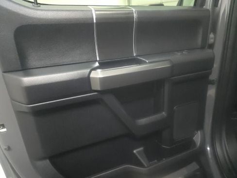 Used 2018 Ford F150 XLT w/ Equipment Group 302A Luxury AWD/4WD image 17