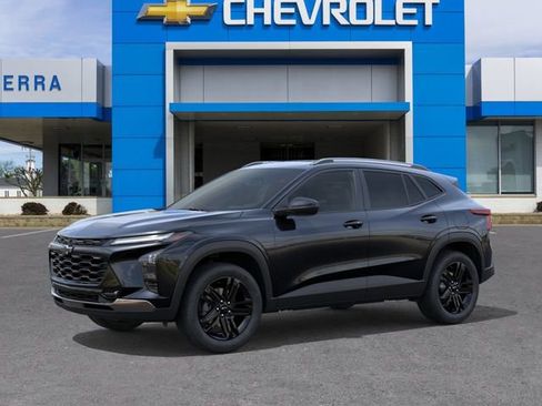 New 2026 Chevrolet Trax ACTIV w/ Sunroof Package FWD image 2
