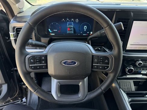 New 2025 Ford F250 Lariat w/ Lariat Ultimate Package image 17