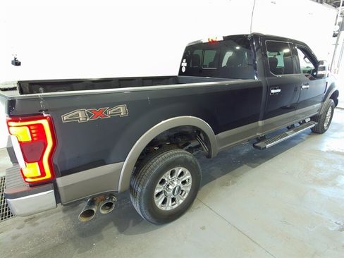 Used 2019 Ford F350 Lariat w/ Lariat Ultimate Package AWD/4WD image 3