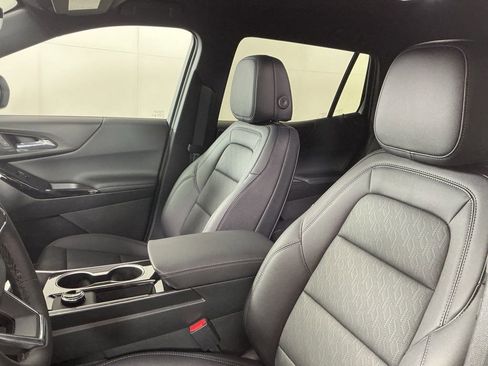 New 2026 Chevrolet Equinox LT w/ Convenience Package II AWD/4WD image 5