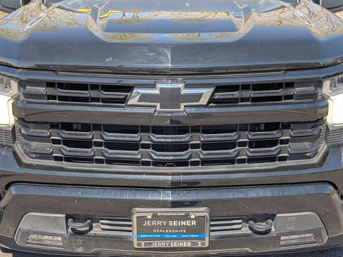 Certified 2023 Chevrolet Silverado 1500 RST image 9