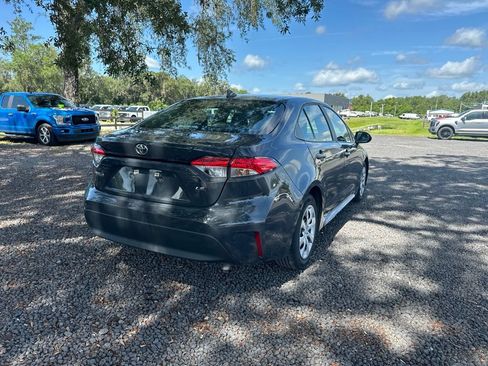 Used 2024 Toyota Corolla LE FWD image 5