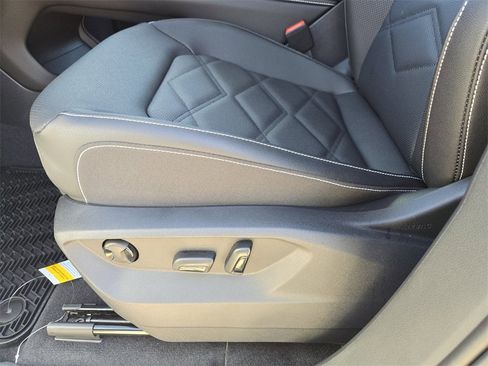 New 2026 Volkswagen Atlas SE image 18