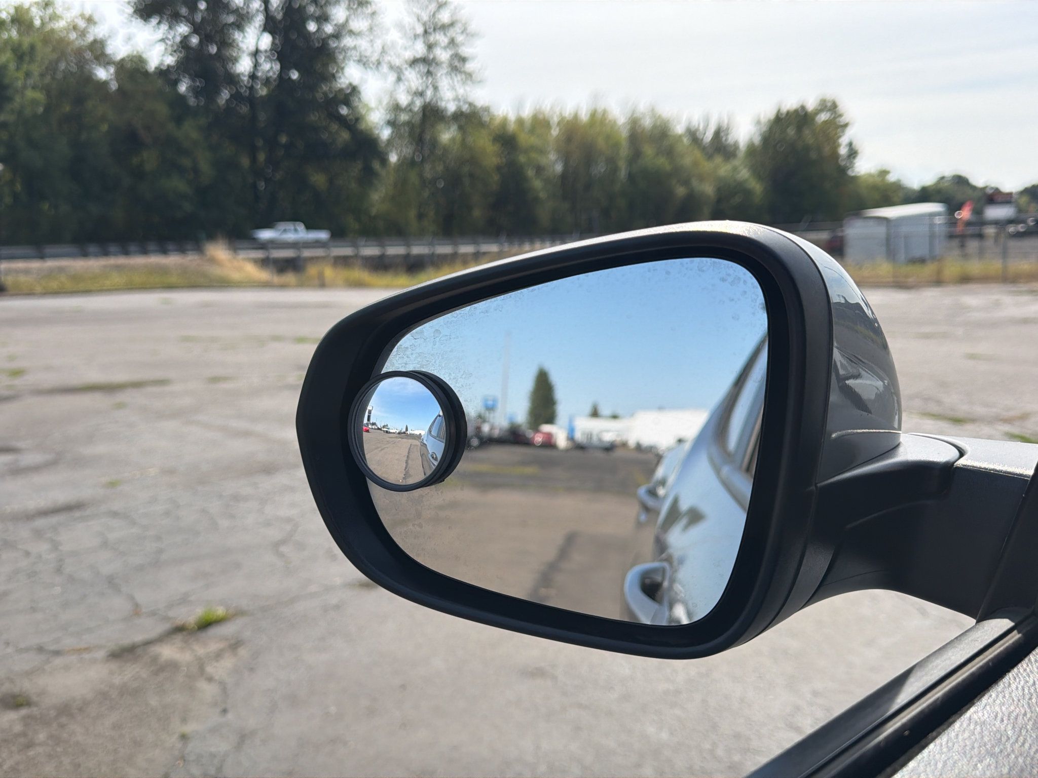 Used 2024 Chevrolet Trax LT FWD image 32