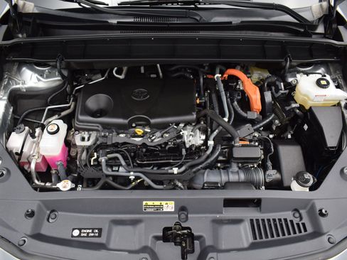 Used 2022 Toyota Highlander XLE image 9