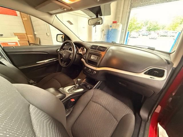 Used 2017 Dodge Journey SE FWD image 23