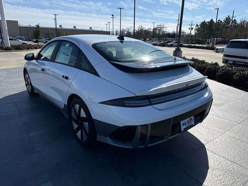 New 2025 Hyundai Ioniq 6 SE image 7