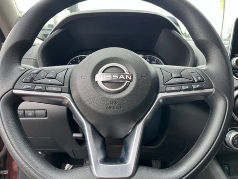 Used 2025 Nissan Sentra SV FWD image 28