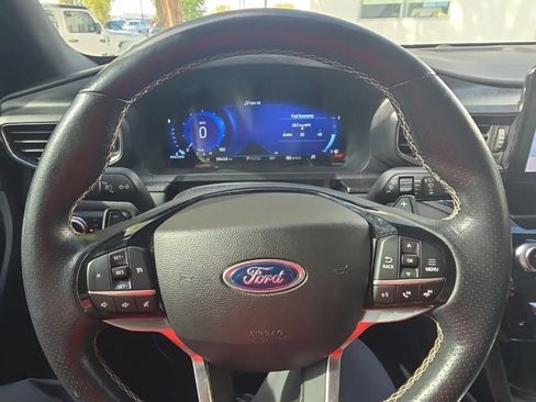 Used 2022 Ford Explorer ST AWD/4WD image 16
