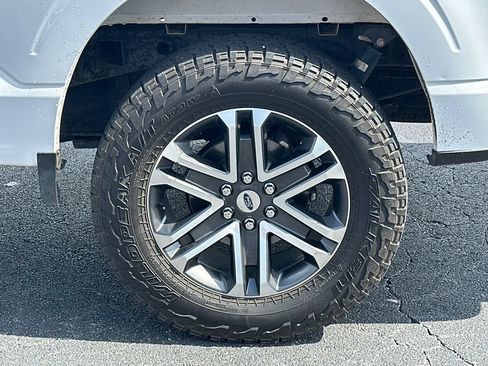 Certified 2022 Ford F150 XL w/ STX Appearance Package AWD/4WD image 19