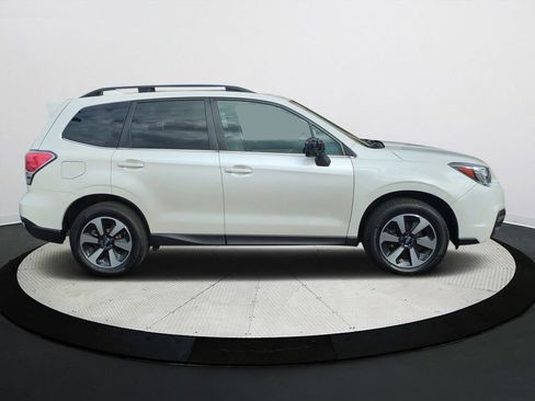 Used 2017 Subaru Forester 2.5i Limited image 3