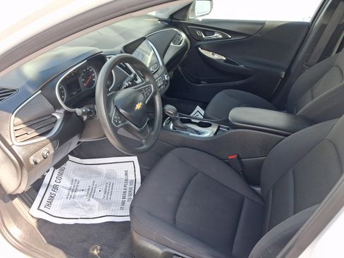 Used 2022 Chevrolet Malibu LS FWD image 4