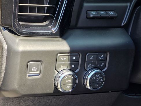 New 2026 GMC Sierra 1500 AT4X AWD/4WD image 33