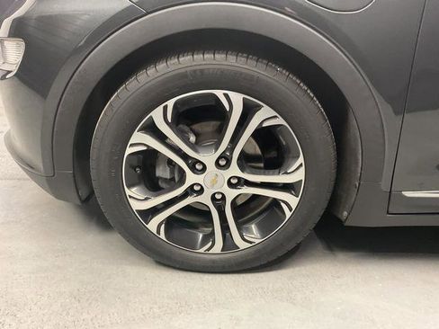Used 2020 Chevrolet Bolt Premier w/ Infotainment Package image 6