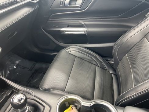 Used 2024 Ford Mustang GT Premium image 19