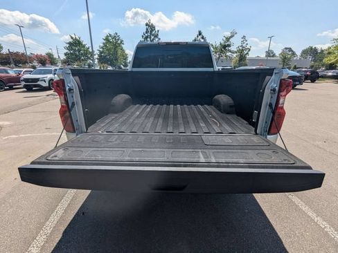Used 2021 Chevrolet Silverado 2500 LT w/ Convenience Package AWD/4WD image 9