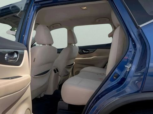 Used 2017 Nissan Rogue S image 15