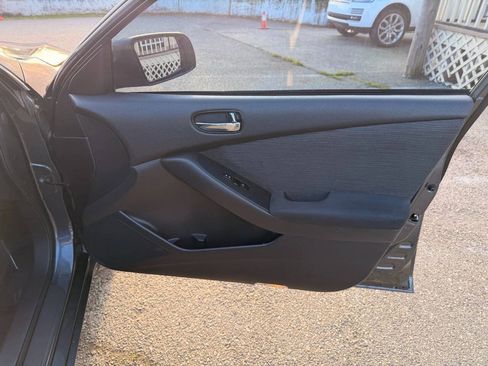 Used 2010 Nissan Altima 2.5 S w/ Premium Audio Pkg FWD image 21