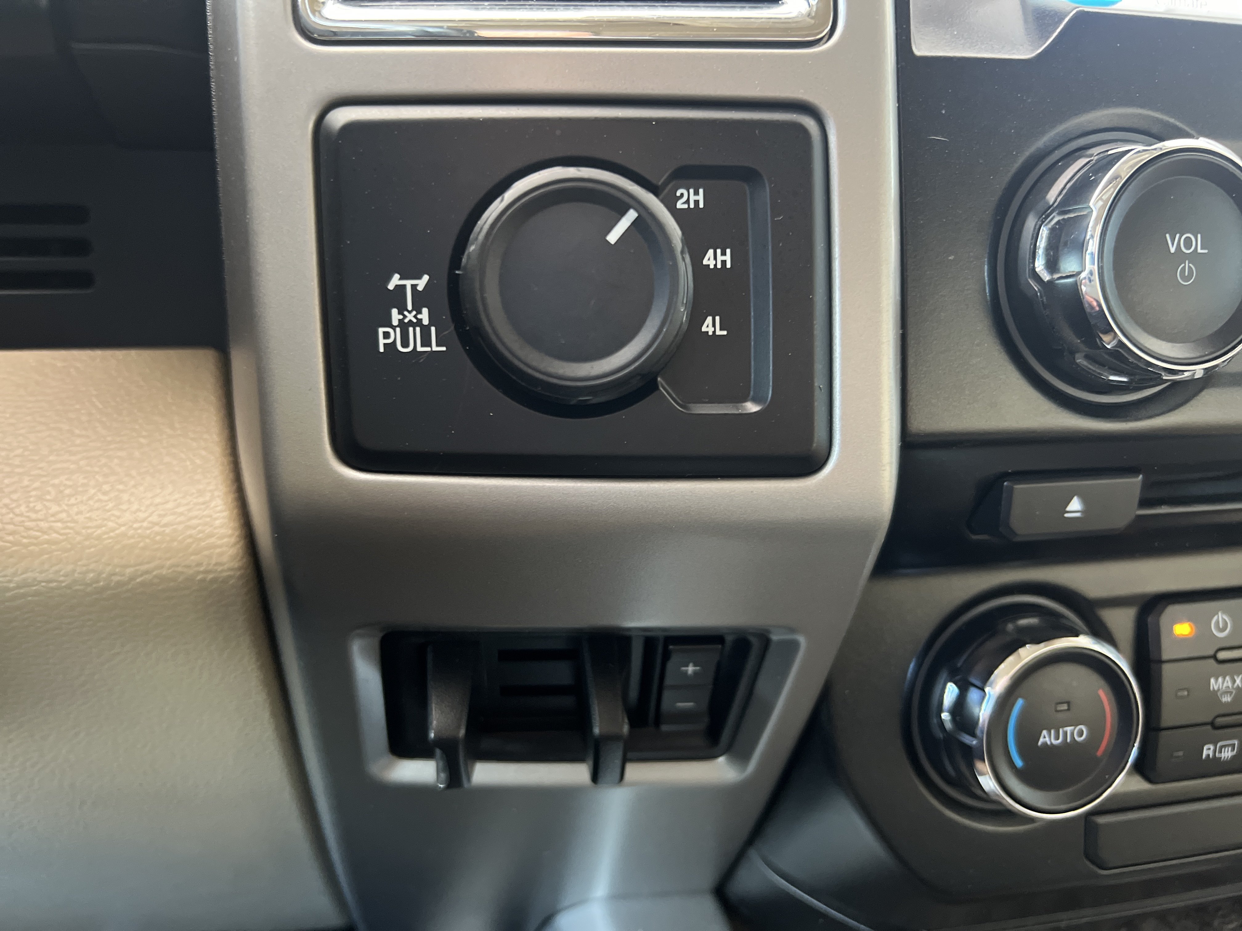Used 2017 Ford F250 Lariat w/ Chrome Package AWD/4WD image 20