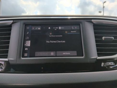 Used 2024 Chrysler Voyager LX FWD image 17