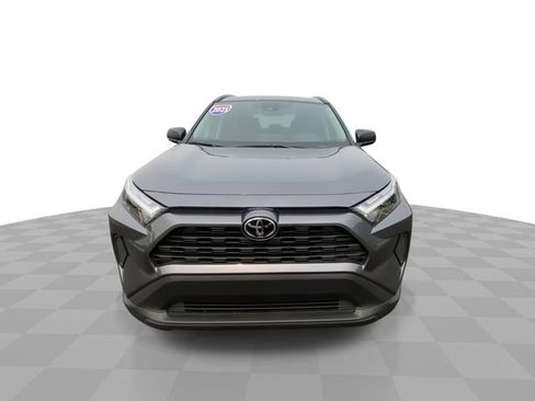 Used 2025 Toyota RAV4 LE AWD/4WD image 5