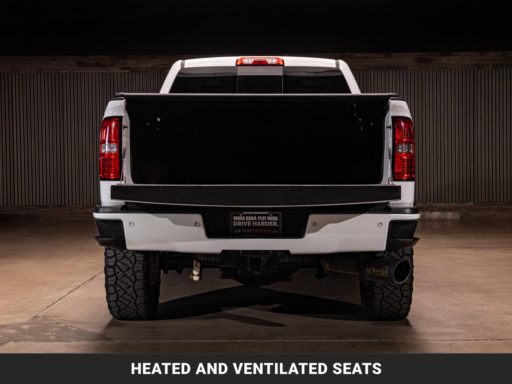 Used 2016 GMC Sierra 2500 Denali w/ Duramax Plus Package AWD/4WD image 8