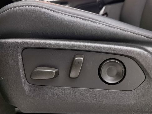 Used 2024 GMC Canyon Elevation w/ Elevation Premium Package image 28