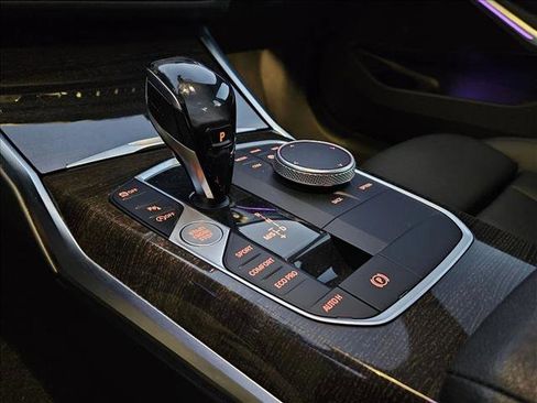 Used 2021 BMW 330i Sedan w/ Convenience Package image 11