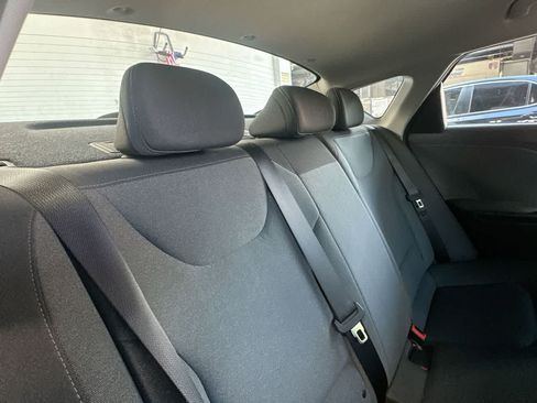 Used 2025 Kia K4 FWD image 26
