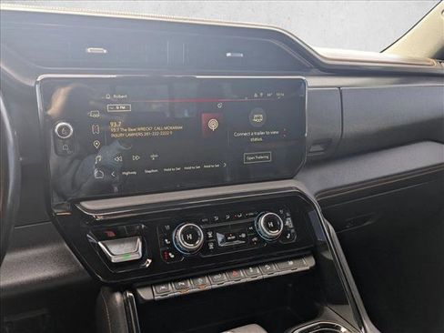 Used 2022 GMC Sierra 1500 AT4 w/ AT4 Premium Package image 12