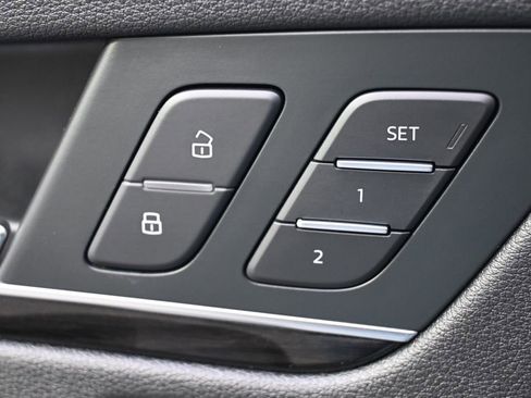 Used 2018 Audi Q5 2.0T Premium Plus w/ Premium Plus Package AWD/4WD image 25