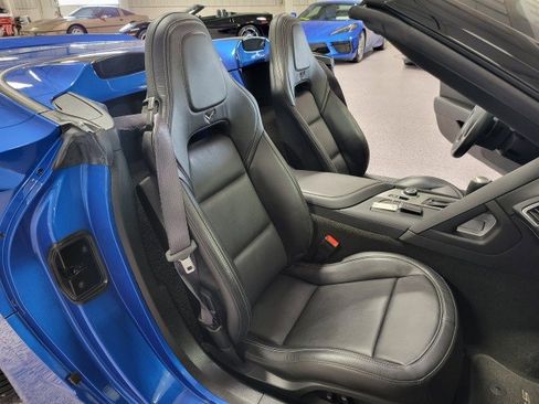 Used 2014 Chevrolet Corvette Stingray Convertible w/ 2LT Preferred Equipment Group RWD image 23