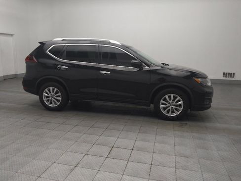 Used 2020 Nissan Rogue SV FWD image 11