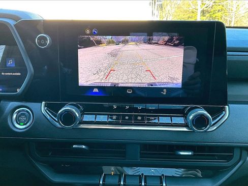 Used 2025 Chevrolet Colorado Trail Boss image 14