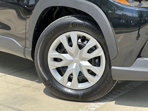Used 2026 Toyota Corolla Cross L FWD image 2