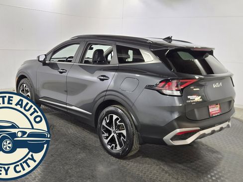 Used 2023 Kia Sportage EX w/ EX Premium Package image 5