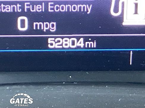 Used 2023 GMC Terrain SLE w/ Driver Convenience Package FWD image 4
