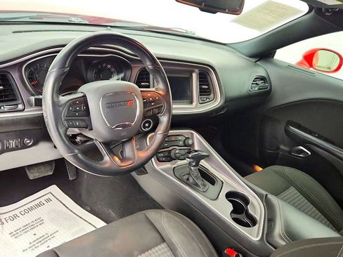 Used 2019 Dodge Challenger SXT w/ Blacktop Package image 10