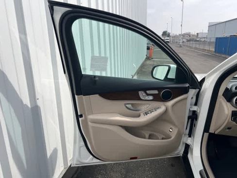 Certified 2022 Mercedes-Benz GLC 300 GLC 300 image 13
