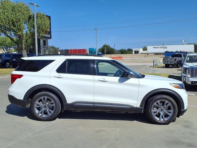 Used 2022 Ford Explorer XLT w/ Equipment Group 202A RWD image 2