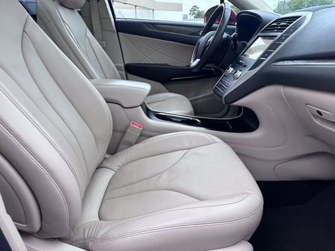 Used 2018 Lincoln MKC Reserve image 38