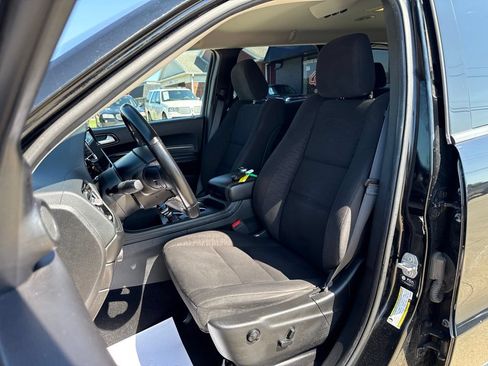 Used 2021 Dodge Durango SXT AWD/4WD image 2