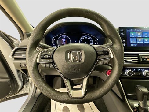 Used 2021 Honda Accord LX image 11