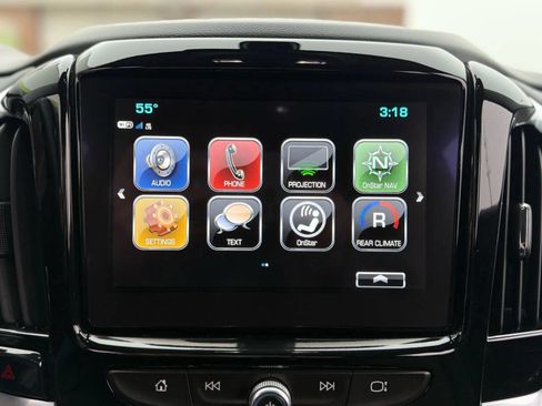 Used 2018 Chevrolet Traverse LT image 23