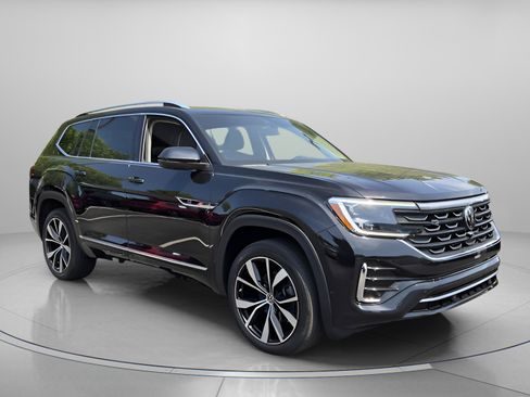 Used 2025 Volkswagen Atlas SEL Premium R-Line AWD/4WD image 7