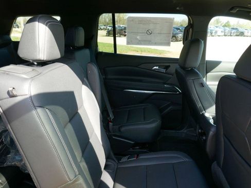 New 2026 Chevrolet Traverse LT w/ Midnight/Sport Edition AWD/4WD image 13